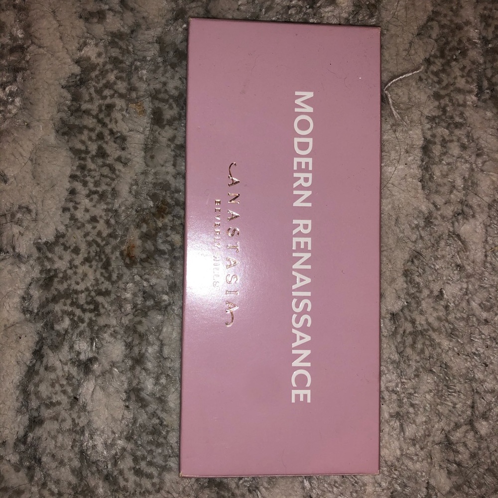 Modern Renaissance Pallet - Picture 2 of 2